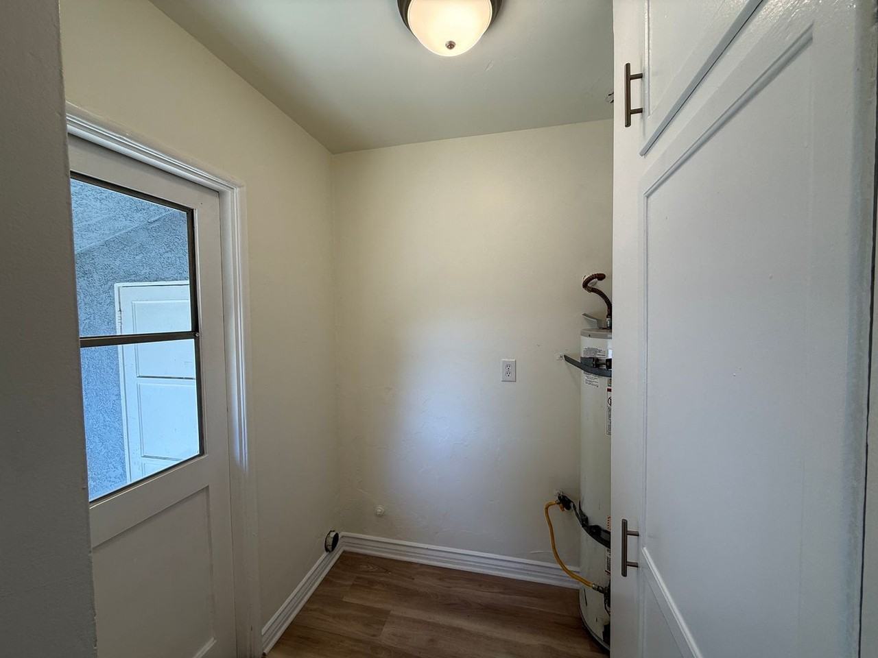 2862 Knoxville Ave - Photo 4 of 17