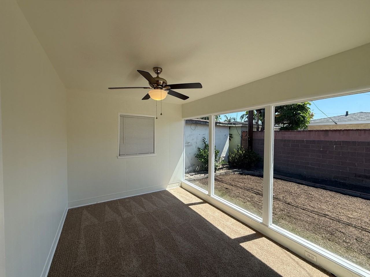 2862 Knoxville Ave - Photo 6 of 17