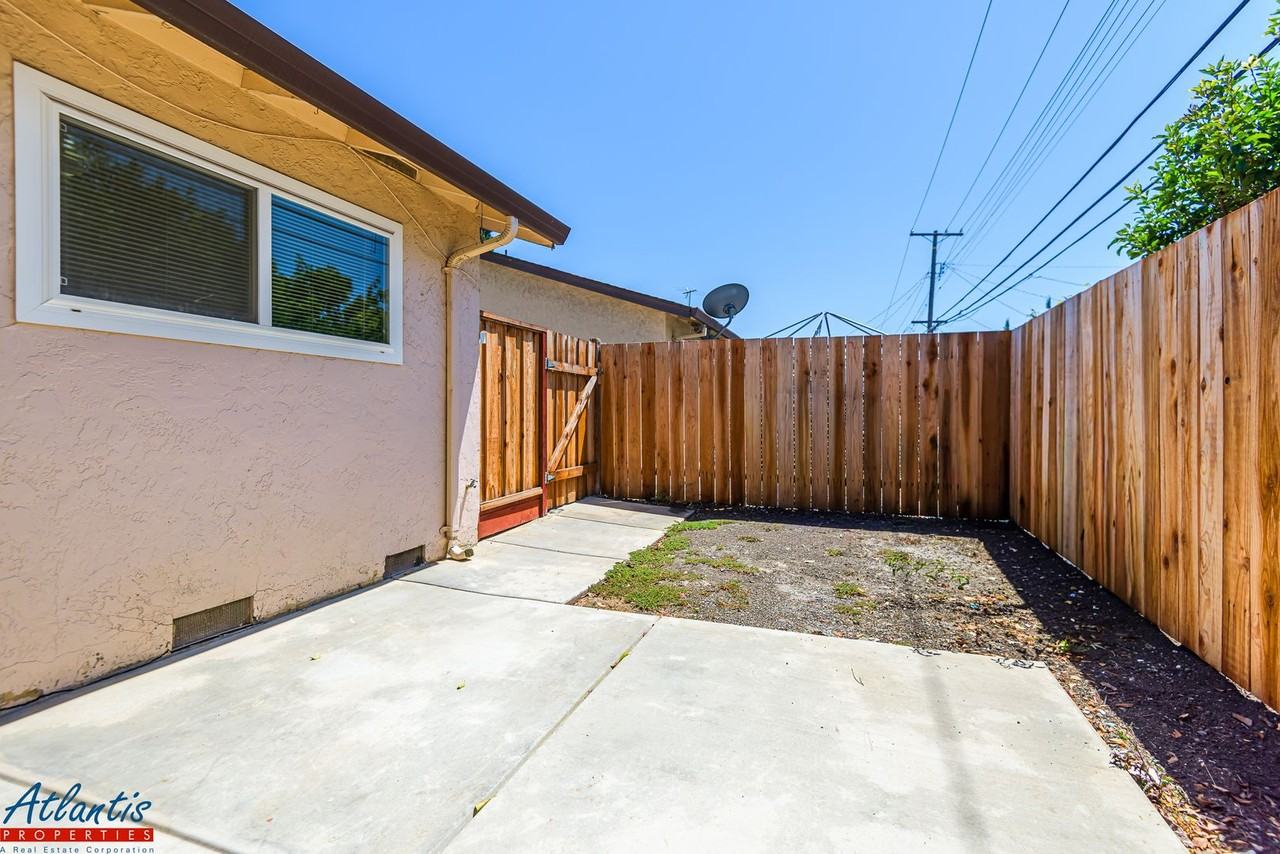 2630 Bowers Ave - Photo 2 of 13