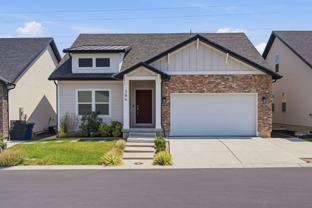 394 W Parkway Dr - Photo 1 of 1
