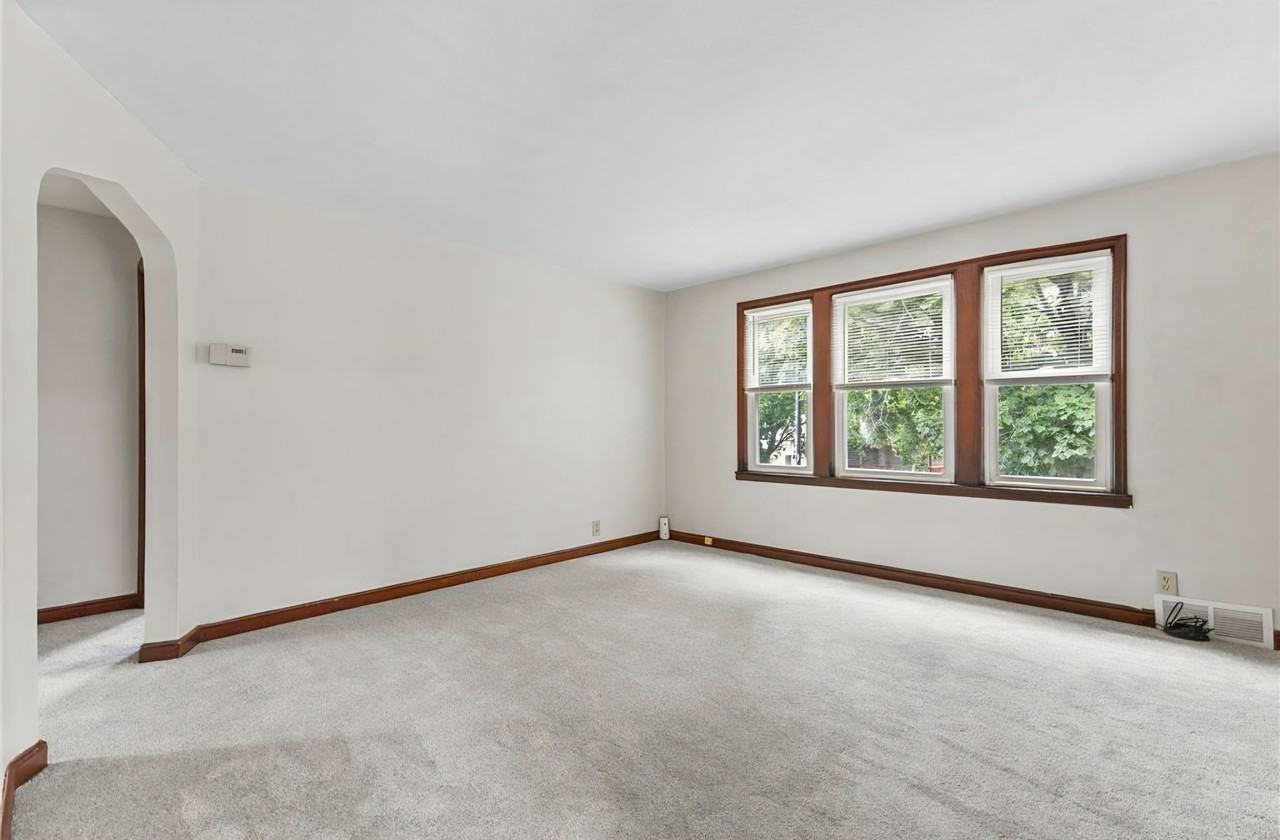 439 7th Ave S #2 - Photo 4 of 20