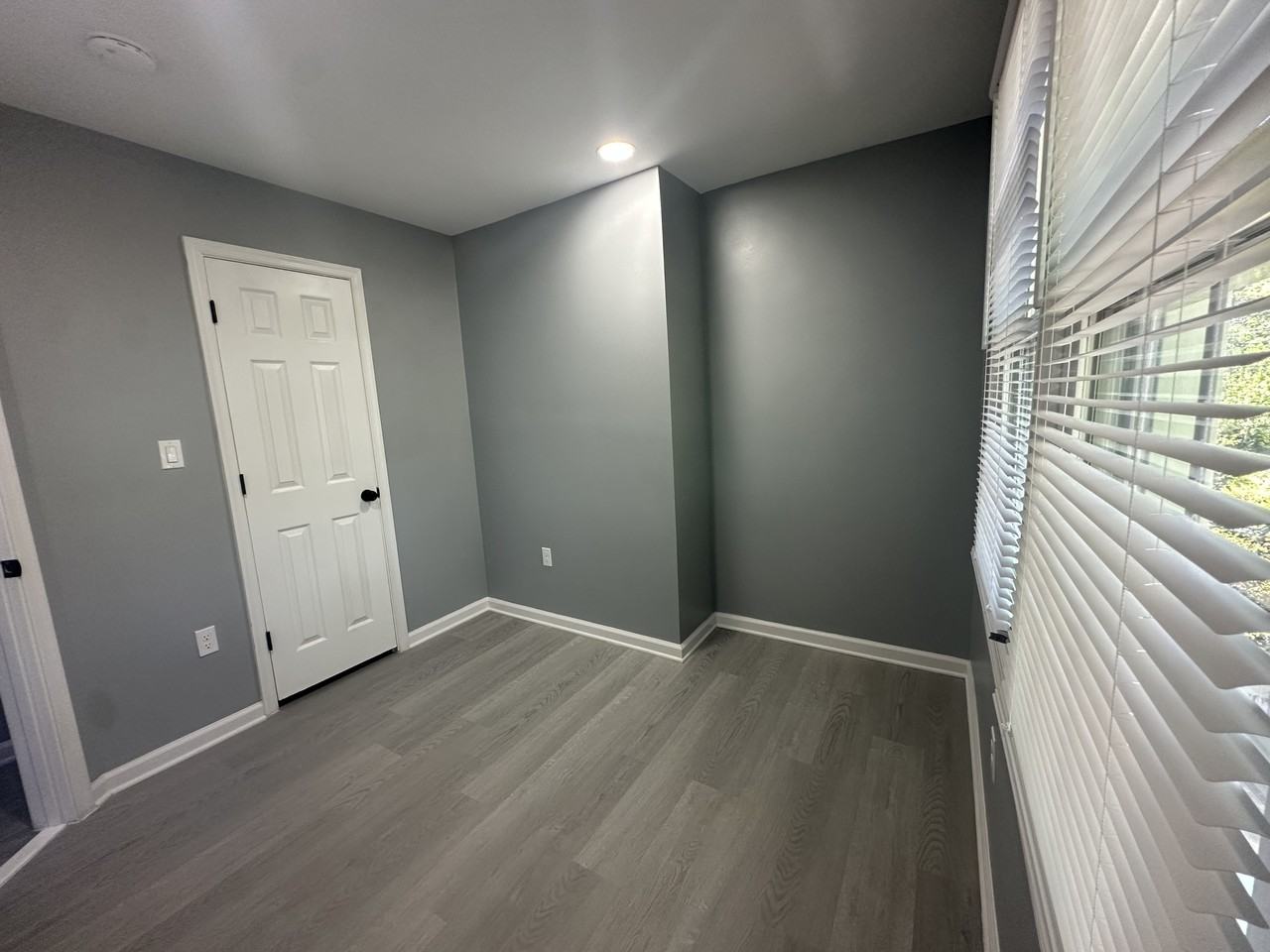 5420 B St Se #1 - Photo 5 of 15