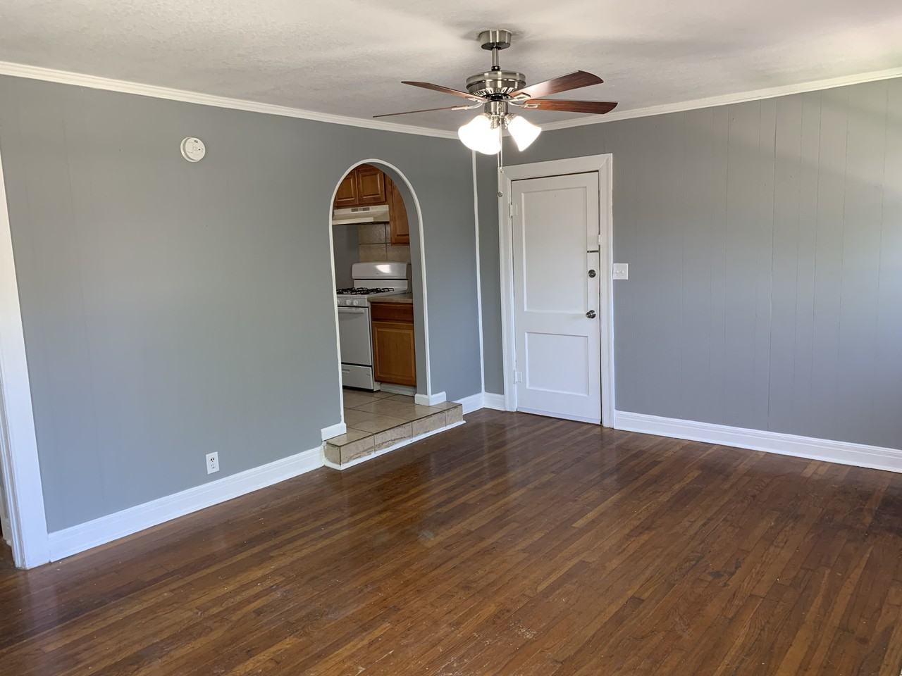 2815 Primrose Ave #B - Photo 2 of 10