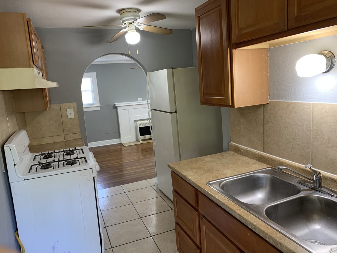 2815 Primrose Ave #B - Photo 4 of 10