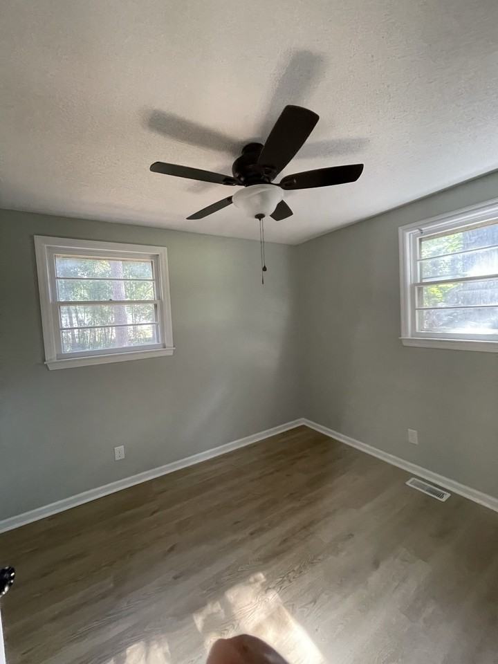 1132 Mandel Dr - Photo 3 of 20