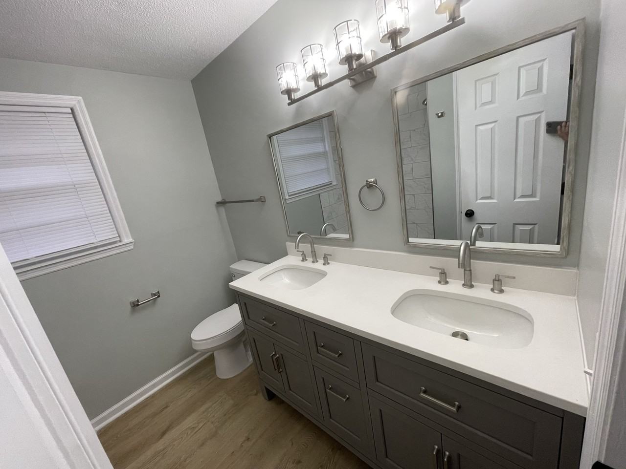 1132 Mandel Dr - Photo 5 of 20