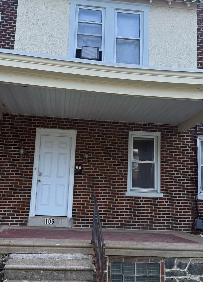 106 W 35th St - Photo 2 of 11