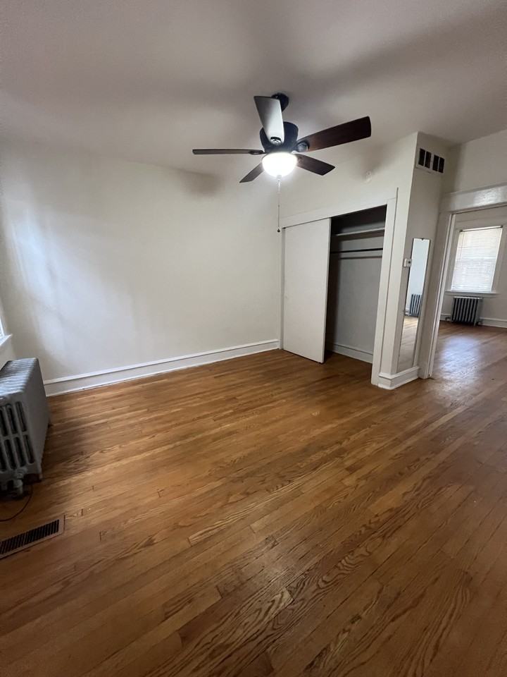 106 W 35th St - Photo 5 of 11