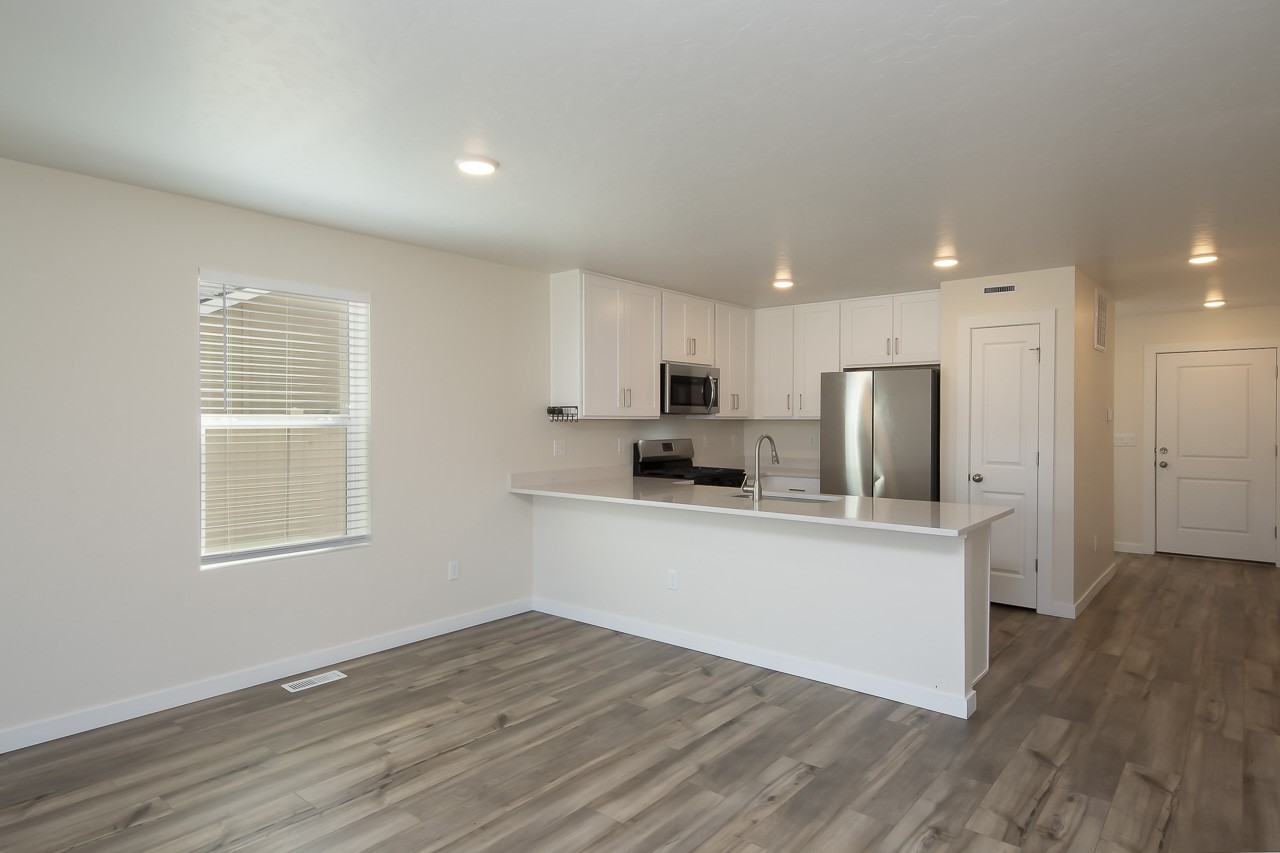 11144 Maroon Bells Dr - Photo 5 of 46