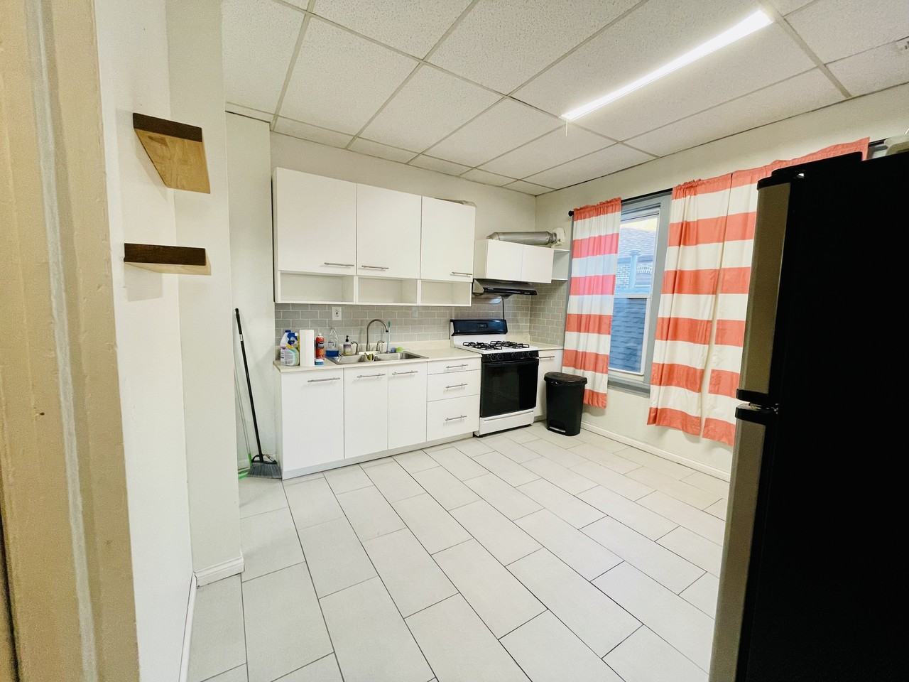 3028 South Lock Street #2R - Photo 2 of 10