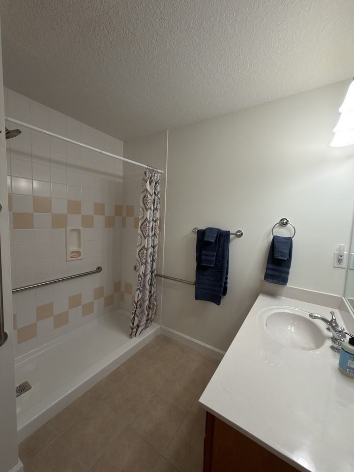 225 Nathan Ct - Photo 7 of 17