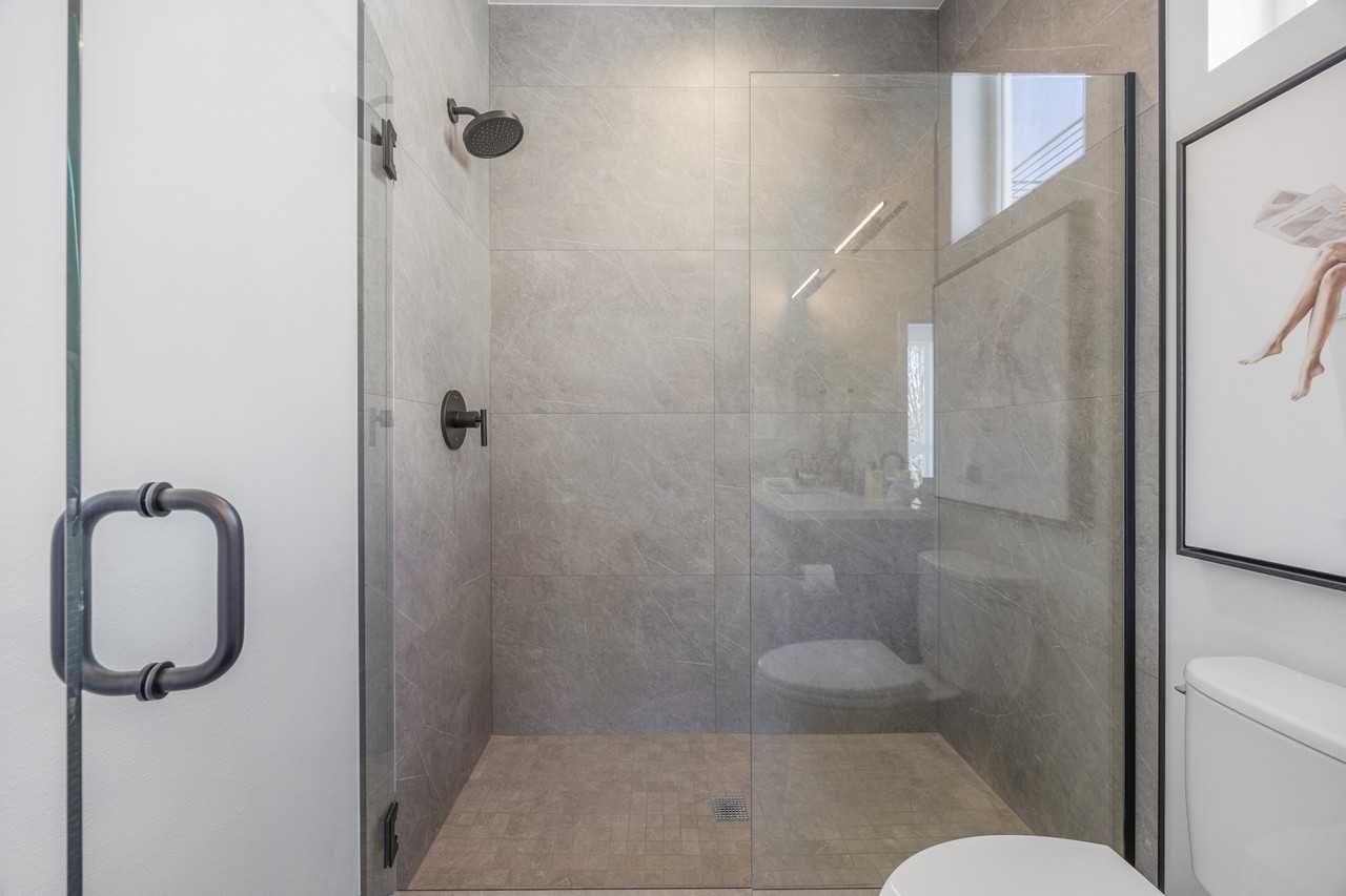 6716 Corson Ave S #6716A - Photo 4 of 24