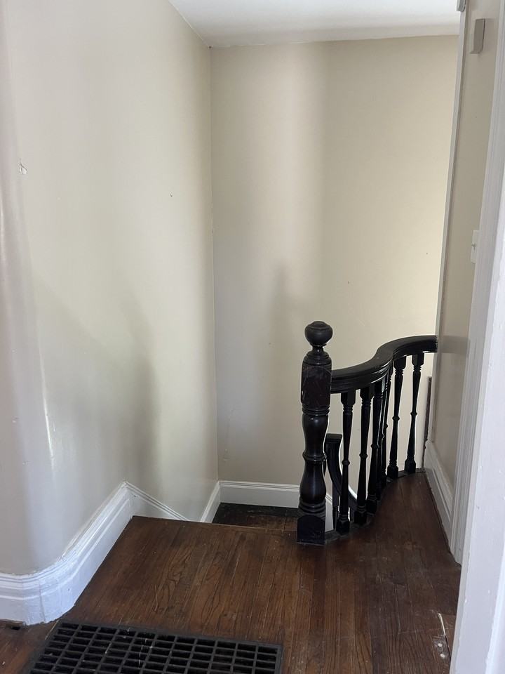 709 Academy St #1 - Photo 4 of 20