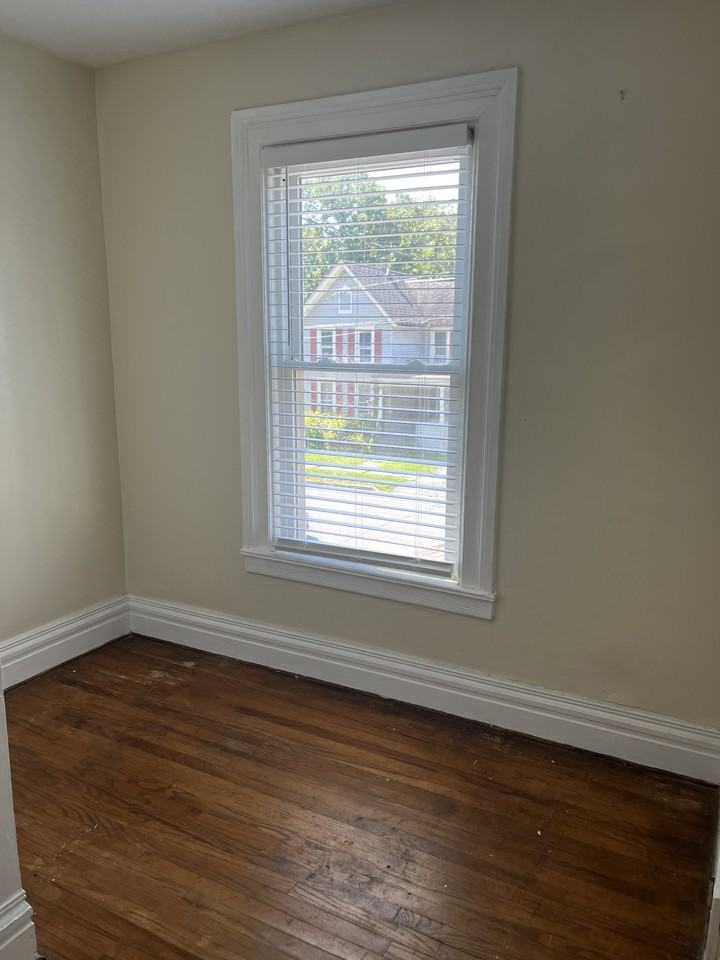 709 Academy St #1 - Photo 7 of 20