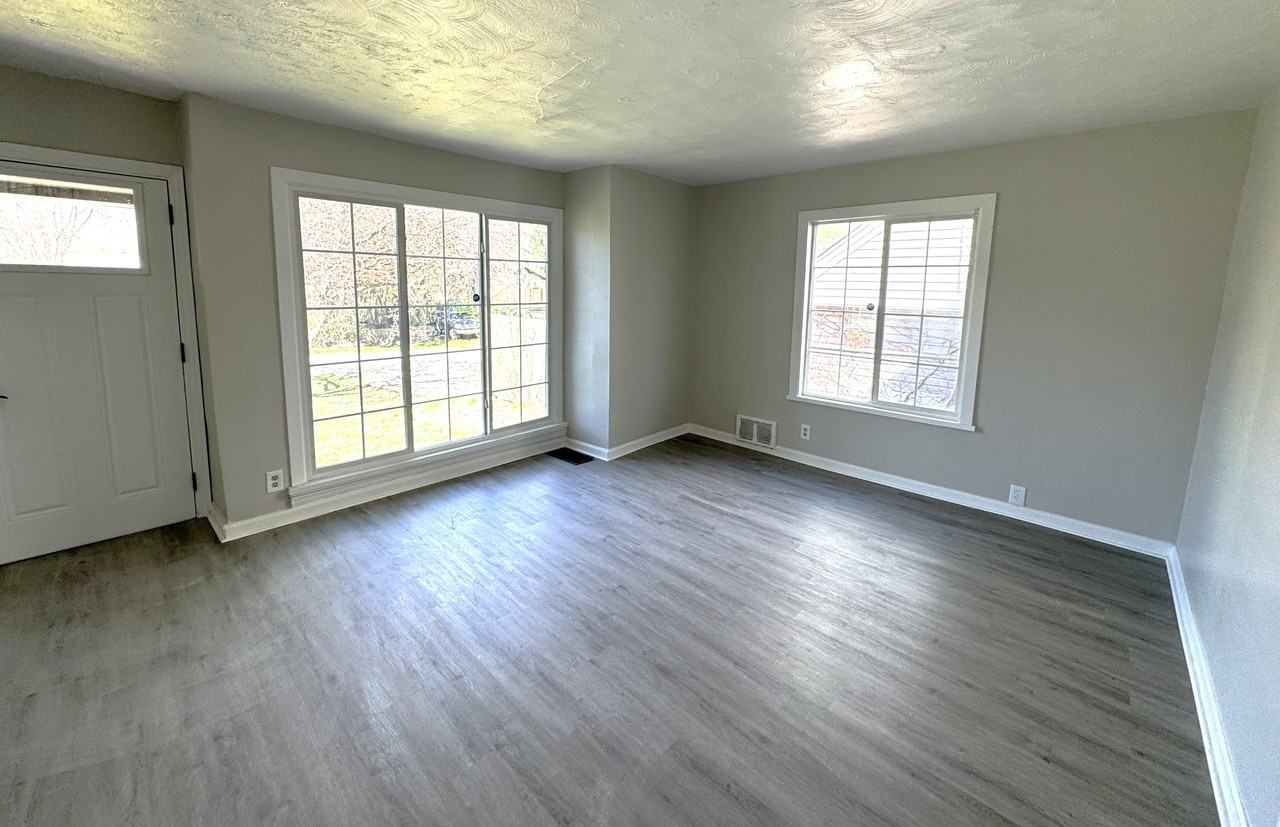 3905 Millersville Dr - Photo 4 of 14