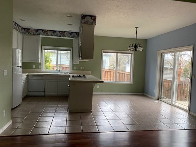 1777 Lambert St Nw - Photo 5 of 12