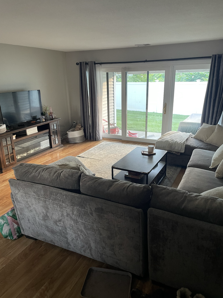 38 Nassau Dr - Photo 2 of 13