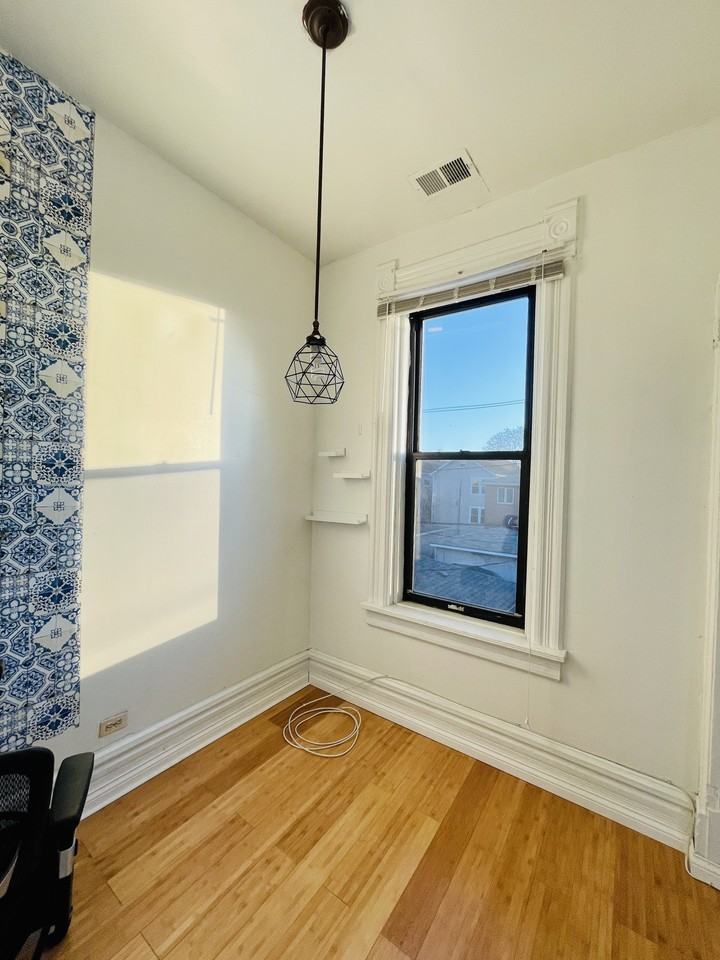 3028 South Lock Street #2R - Photo 7 of 10
