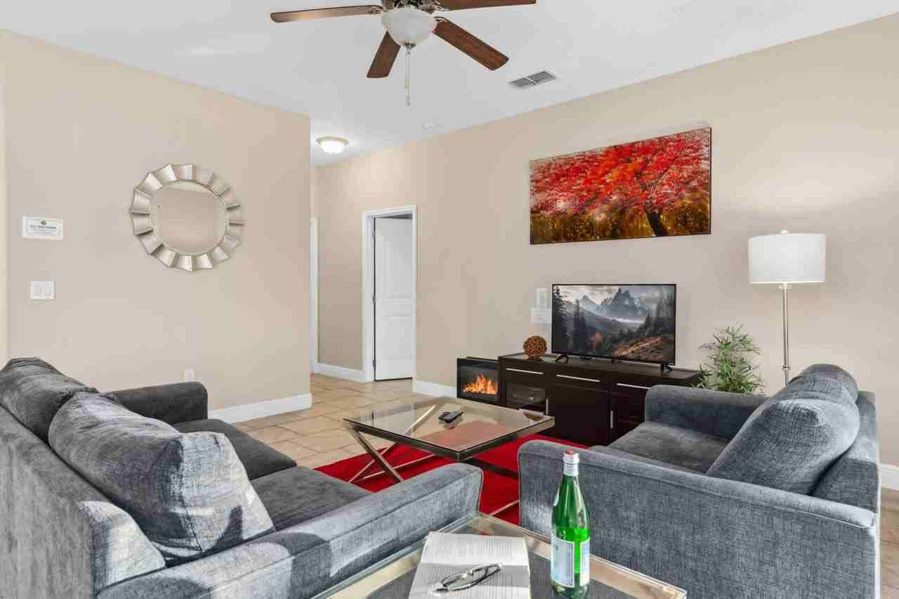 4313 Acorn Ct #1095257P - Photo 4 of 50