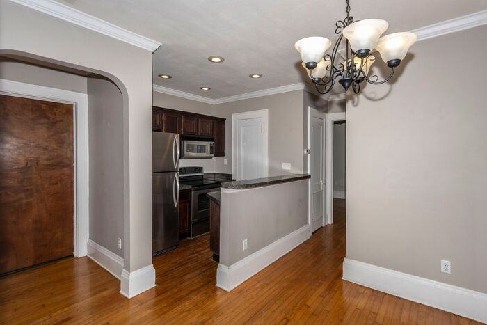 613 E Ridgewood St #5 - Photo 4 of 12