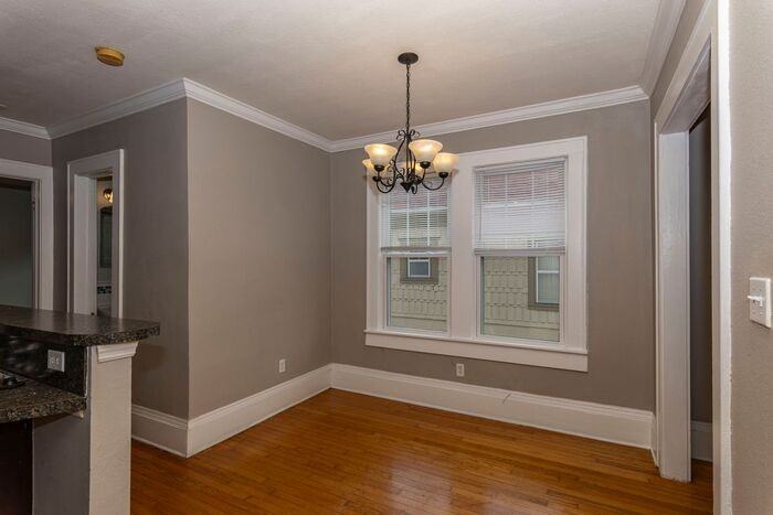 613 E Ridgewood St #5 - Photo 6 of 12