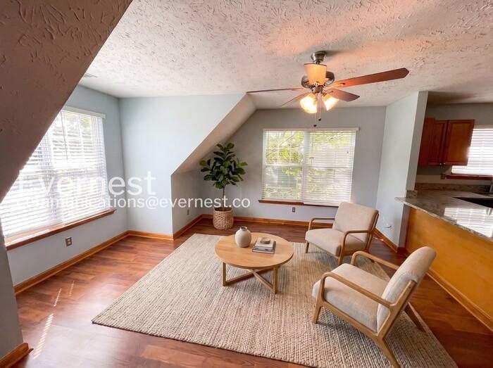 1731 4th Ave N #B - Photo 3 of 21