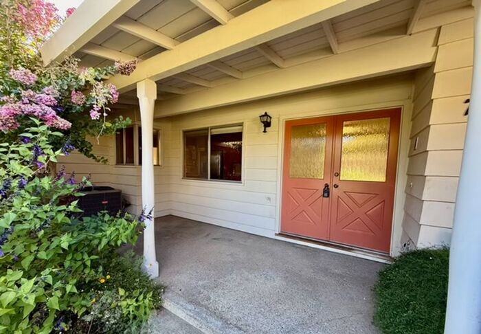 75 Stuart Ct - Photo 2 of 27