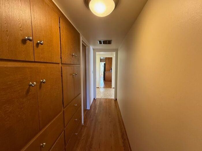 75 Stuart Ct - Photo 4 of 27