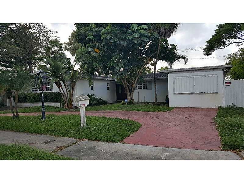 18090 NE 9th Pl - Photo 2 of 6