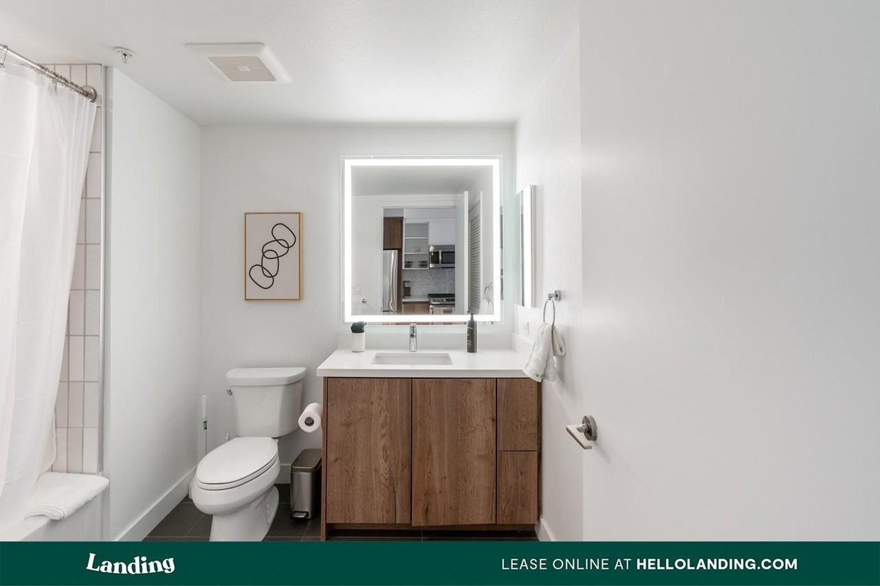 800 S Harvard Blvd - Photo 4 of 50