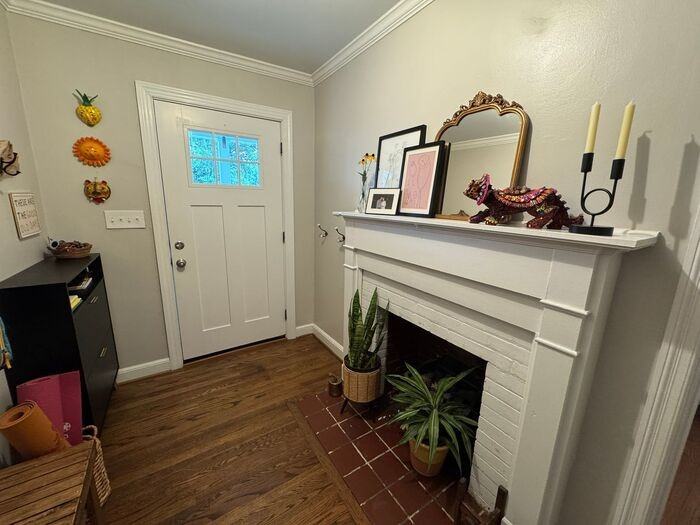 2602 Poincianna St Sw - Photo 2 of 38