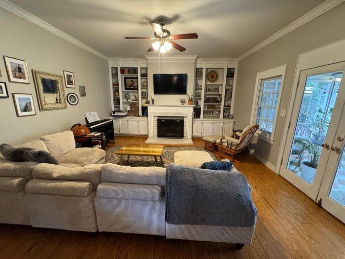 2602 Poincianna St Sw - Photo 6 of 38