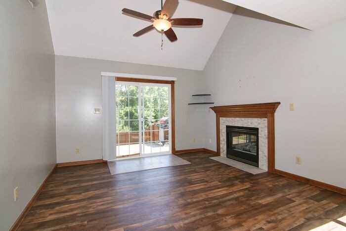 1965 Mare Ave - Photo 2 of 12
