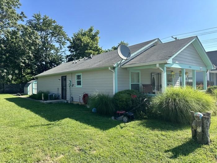 2114 Martha St - Photo 3 of 14