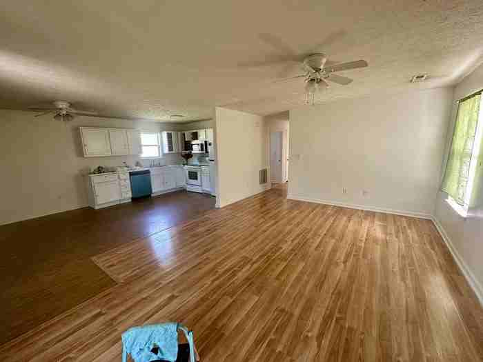 2114 Martha St - Photo 5 of 14