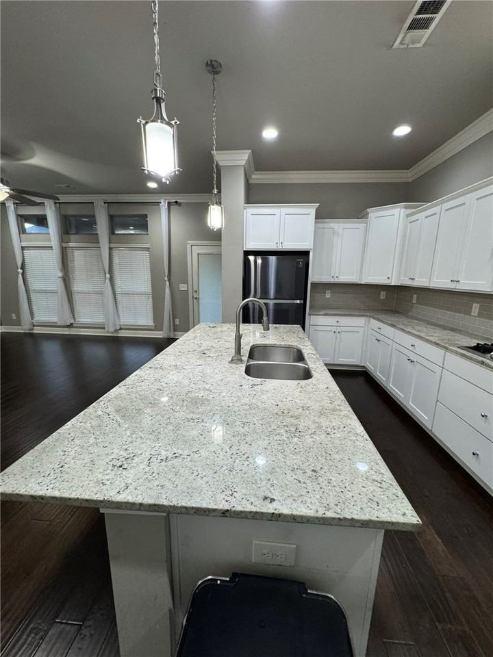 4702 Sw Birmingham St - Photo 5 of 14
