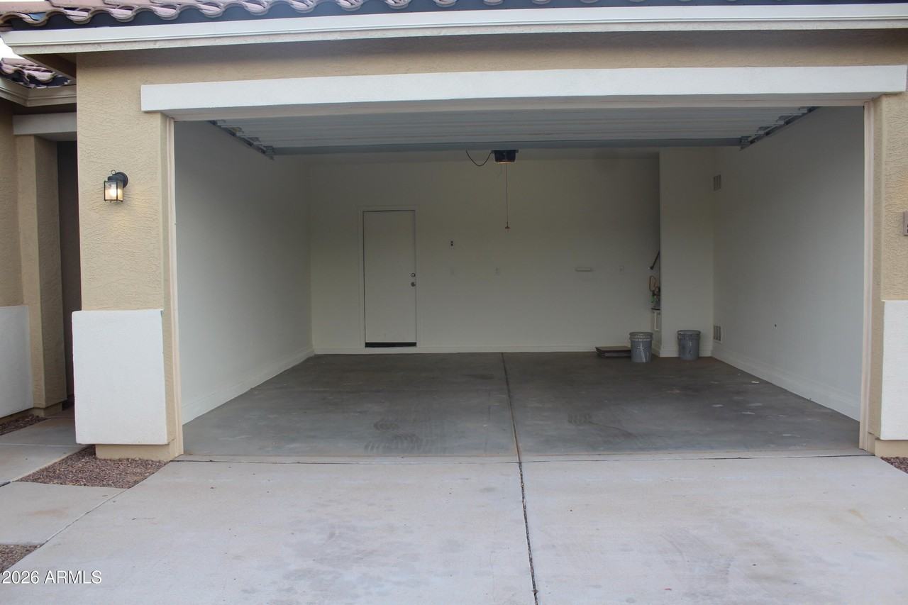 249 W Tropical Dr - Photo 3 of 20