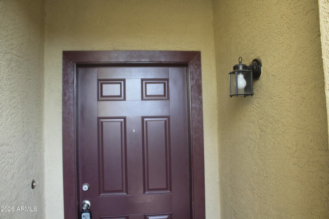 249 W Tropical Dr - Photo 4 of 20