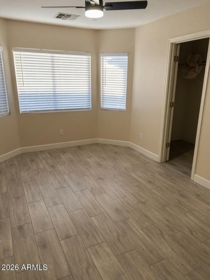 13322 N 125th Ave - Photo 4 of 11