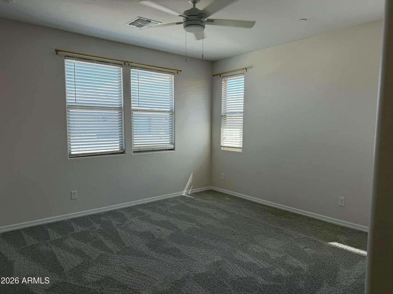 2820 N Evergreen St - Photo 6 of 15