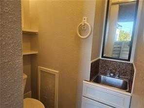 221 Commerce St #D - Photo 7 of 18