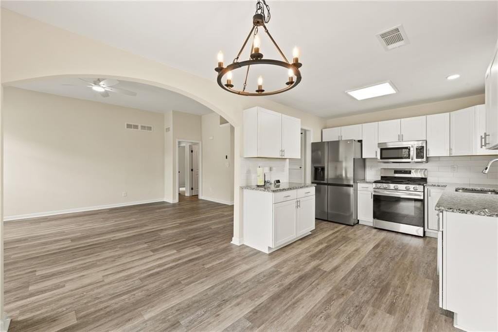4805 Nature Trl - Photo 3 of 36