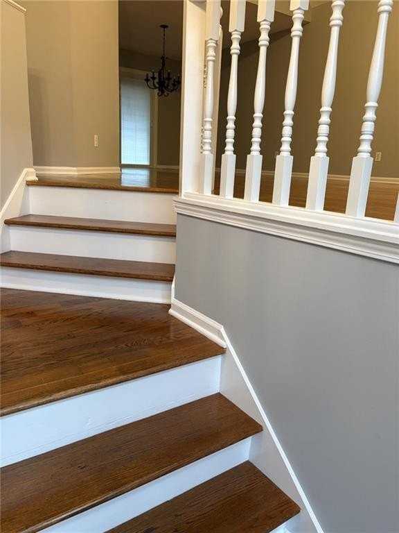 5045 Bayberry Ct - Photo 6 of 38