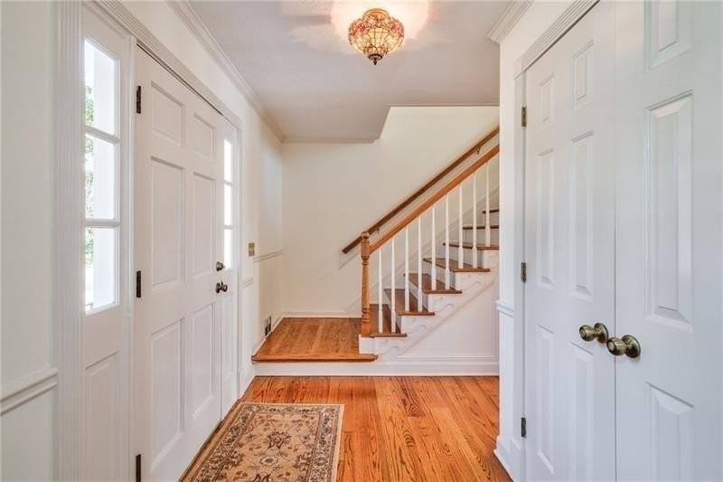 4010 Mansion Dr - Photo 2 of 22