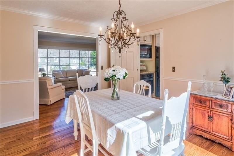 4010 Mansion Dr - Photo 5 of 22