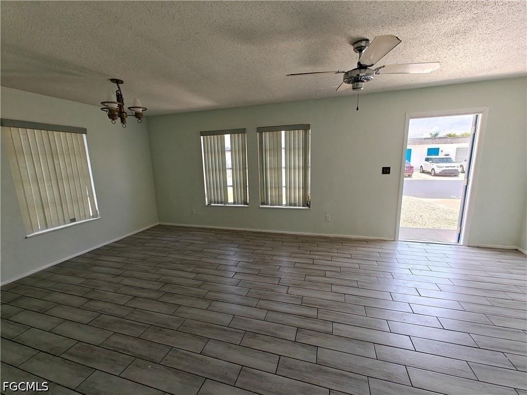 26 Temple Ct - Photo 3 of 14