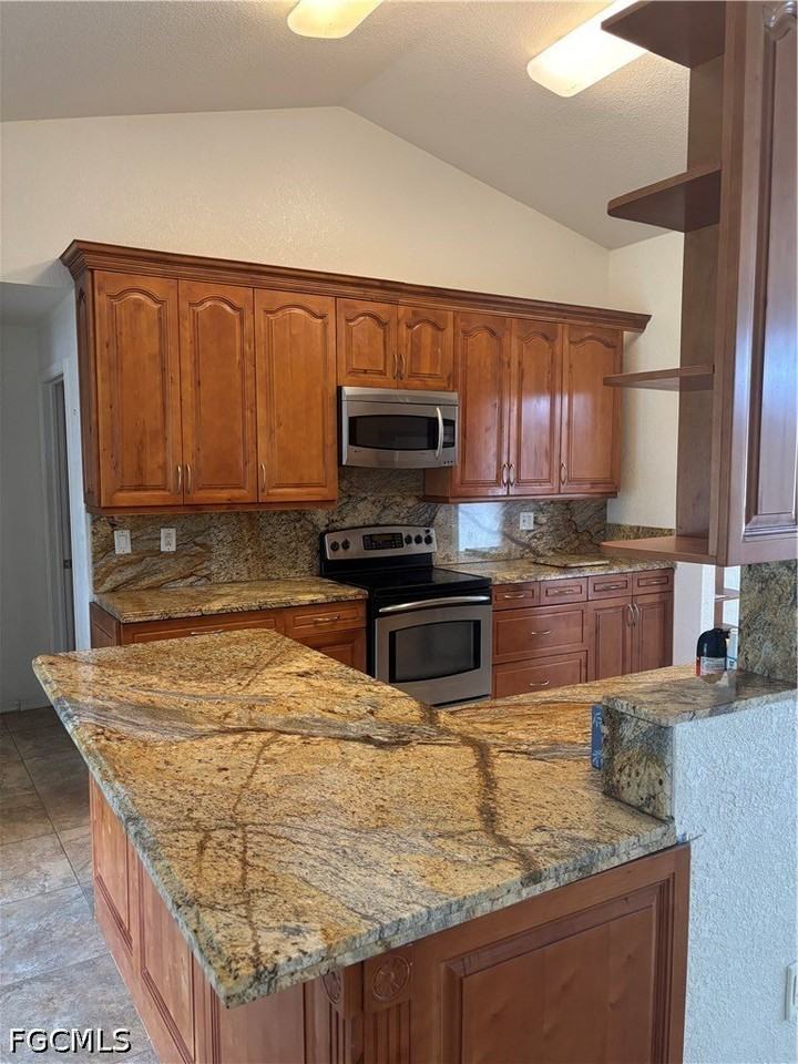 20 Hampton Ave - Photo 2 of 14