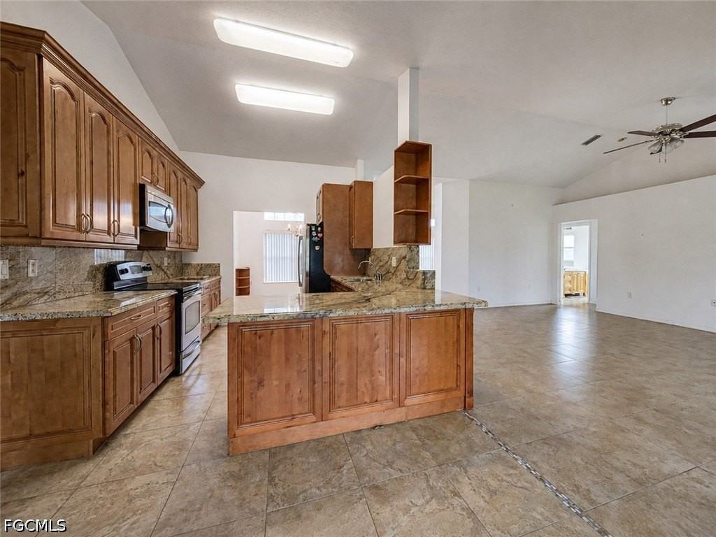 20 Hampton Ave - Photo 3 of 14