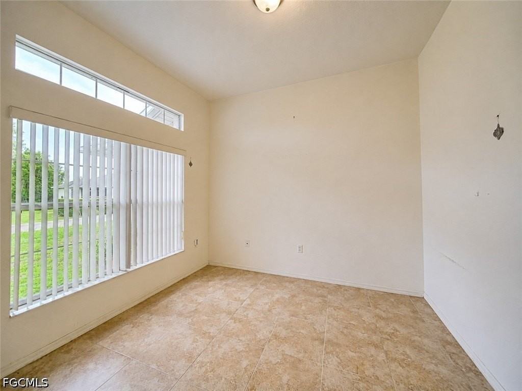 20 Hampton Ave - Photo 7 of 14