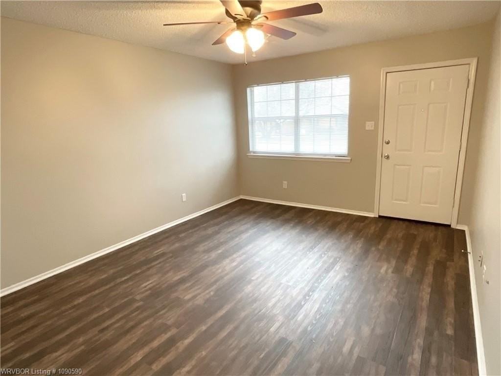 1107 N St - Photo 3 of 12